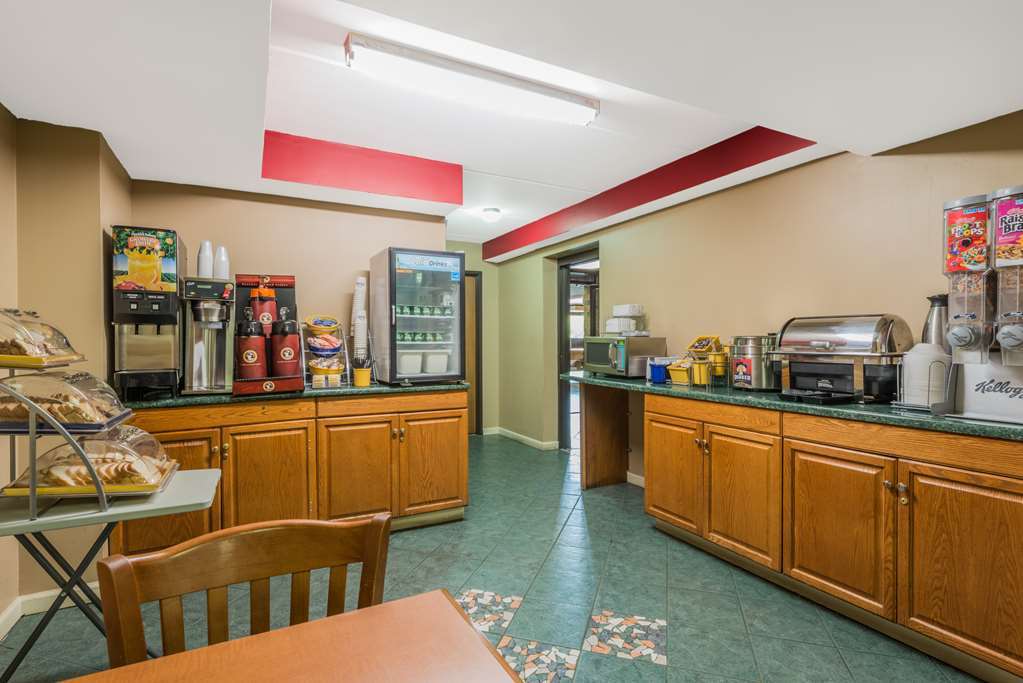 Days Inn By Wyndham Hurstbourne Луисвил Съоръжения снимка